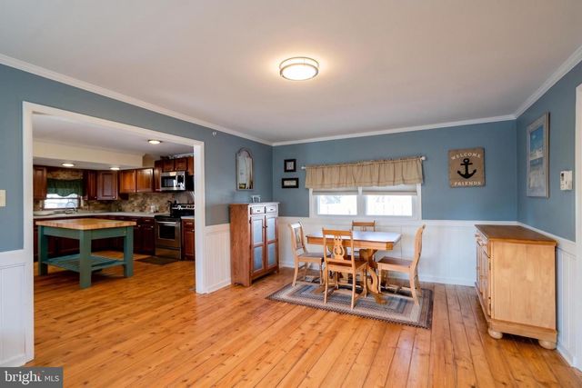 215 NANTICOKE RD, Essex, MD 21221