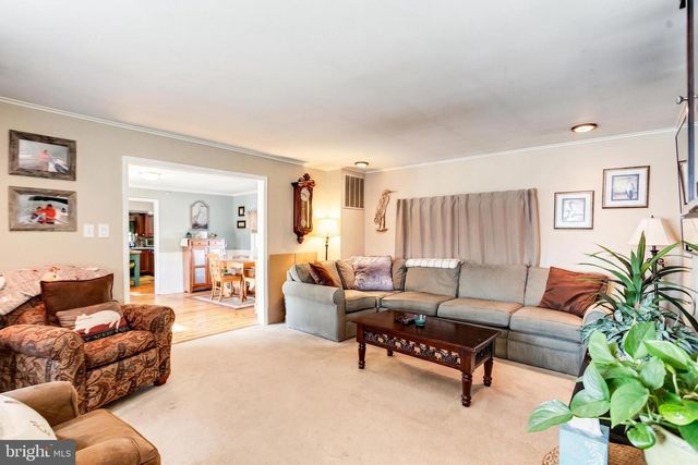 215 NANTICOKE RD, Essex, MD 21221