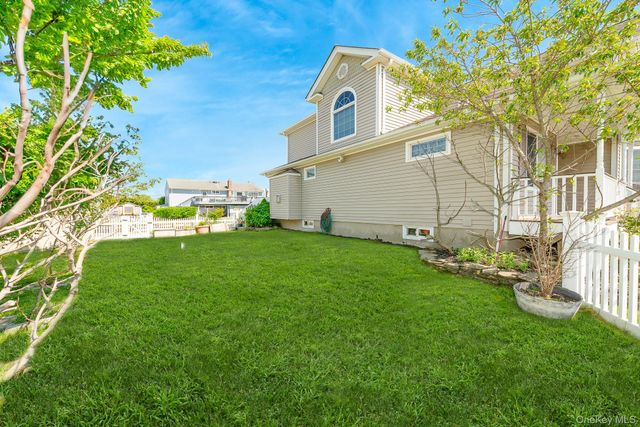 2683 Peconic Avenue, Seaford, NY 11783