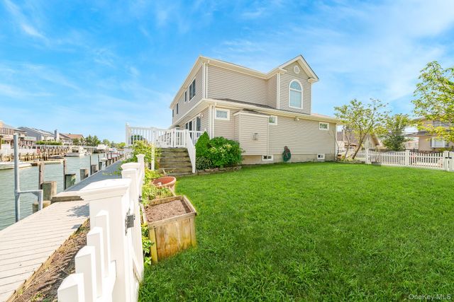 2683 Peconic Avenue, Seaford, NY 11783
