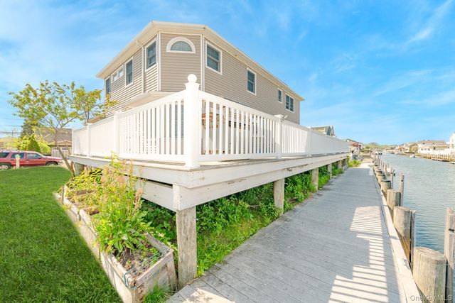 2683 Peconic Avenue, Seaford, NY 11783