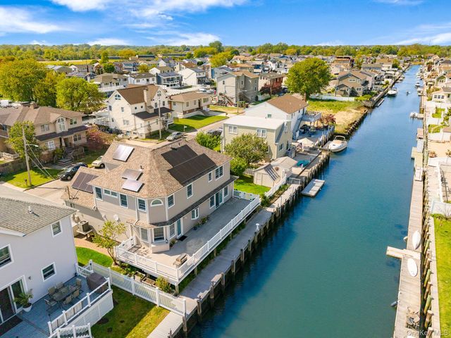 2683 Peconic Avenue, Seaford, NY 11783