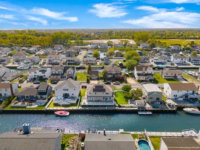 2683 Peconic Avenue, Seaford, NY 11783