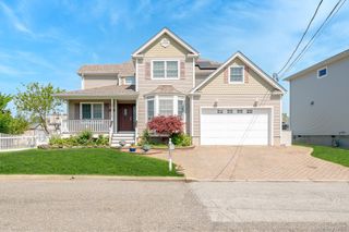 2683 Peconic Avenue, Seaford, NY 11783
