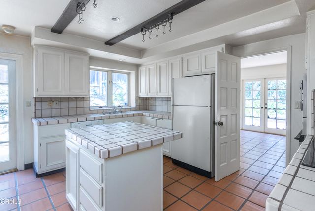 6 E Constance Avenue, Santa Barbara, CA 93105