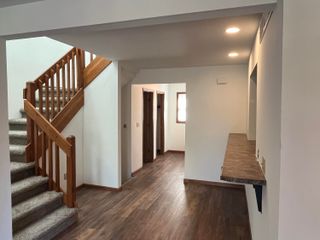 407 FOXFIRE DR, Columbia, MO 65201