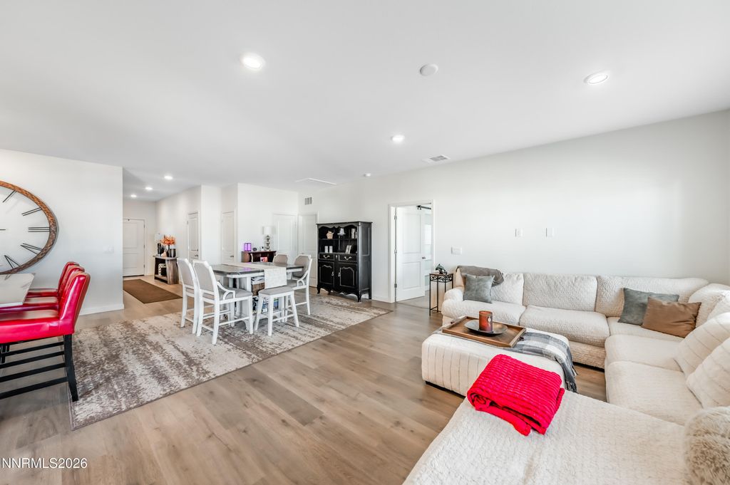 Image 13 of property listing at 7405 Mystic Vly Drive, Reno, NV 89506