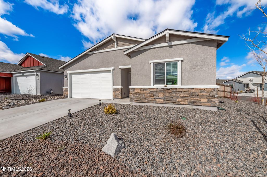 Image 2 of property listing at 7405 Mystic Vly Drive, Reno, NV 89506