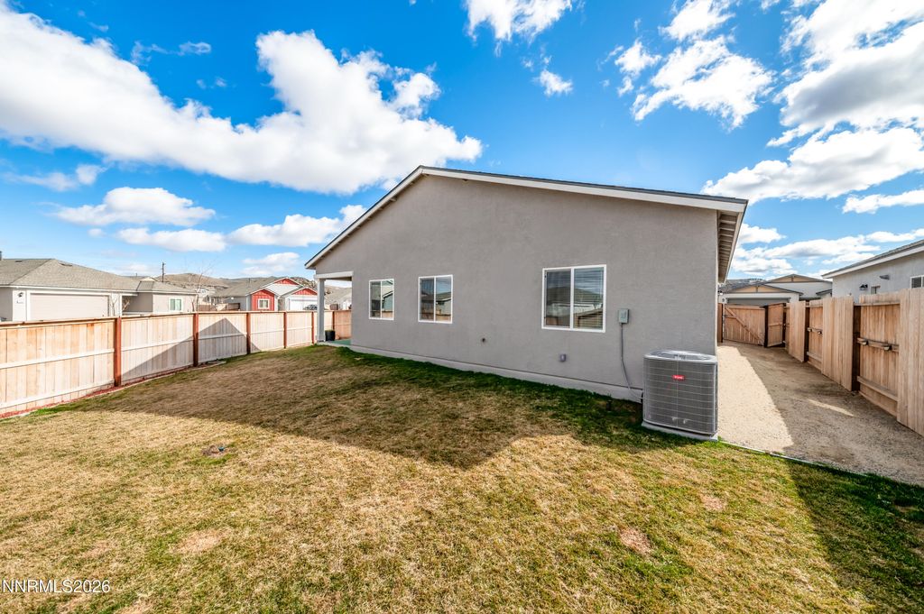 Image 24 of property listing at 7405 Mystic Vly Drive, Reno, NV 89506