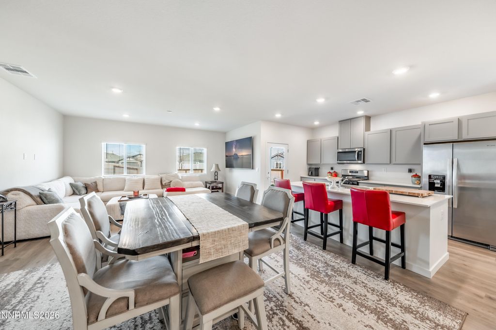 Image 5 of property listing at 7405 Mystic Vly Drive, Reno, NV 89506