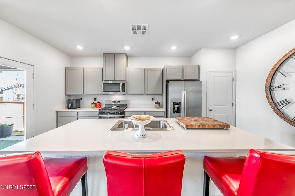 Image 7 of property listing at 7405 Mystic Vly Drive, Reno, NV 89506