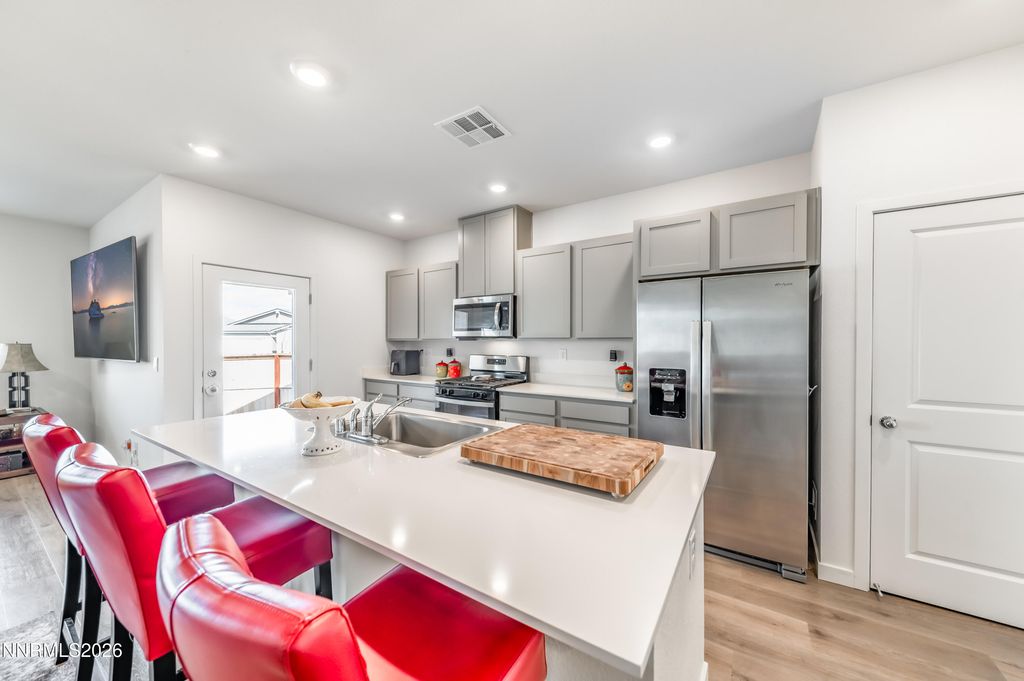 Image 8 of property listing at 7405 Mystic Vly Drive, Reno, NV 89506