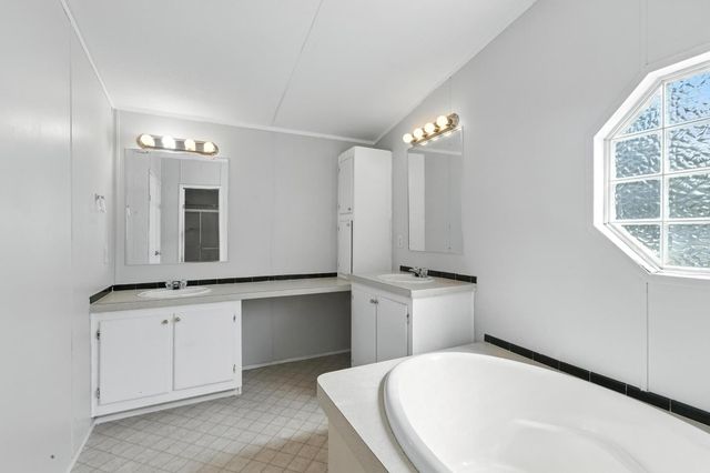 183 Blanket Flower DR, Bastrop, TX 78602