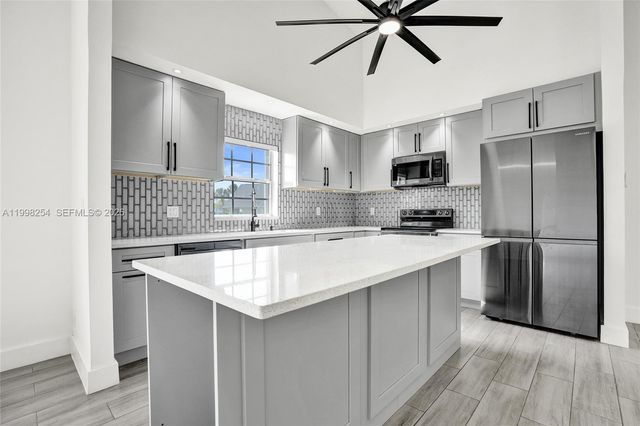 5287 Tiffany Anne Cir, West Palm Beach, FL 33417