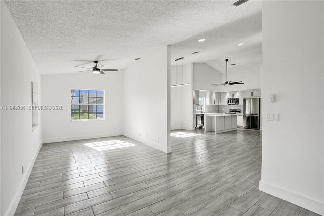 5287 Tiffany Anne Cir, West Palm Beach, FL 33417