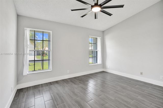 5287 Tiffany Anne Cir, West Palm Beach, FL 33417