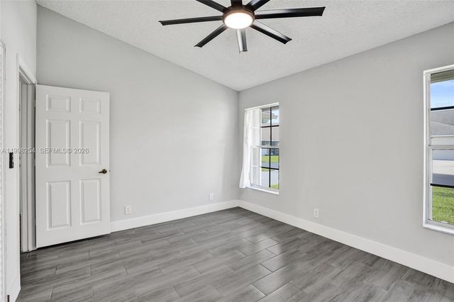 5287 Tiffany Anne Cir, West Palm Beach, FL 33417