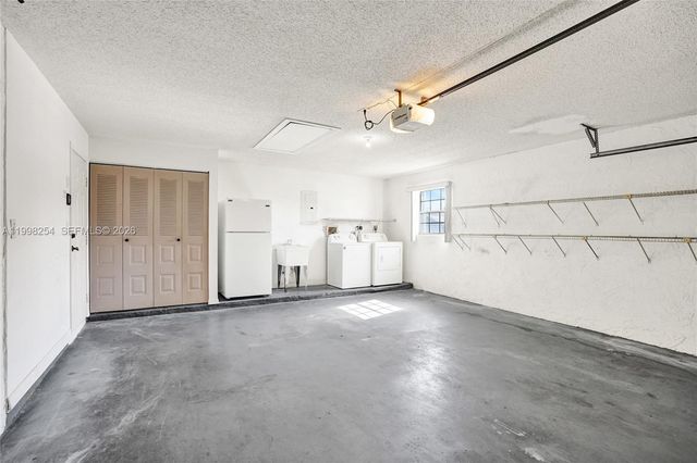 5287 Tiffany Anne Cir, West Palm Beach, FL 33417