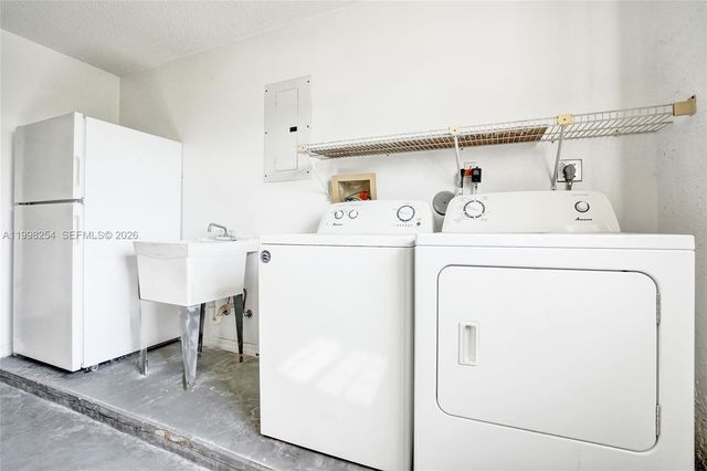 5287 Tiffany Anne Cir, West Palm Beach, FL 33417