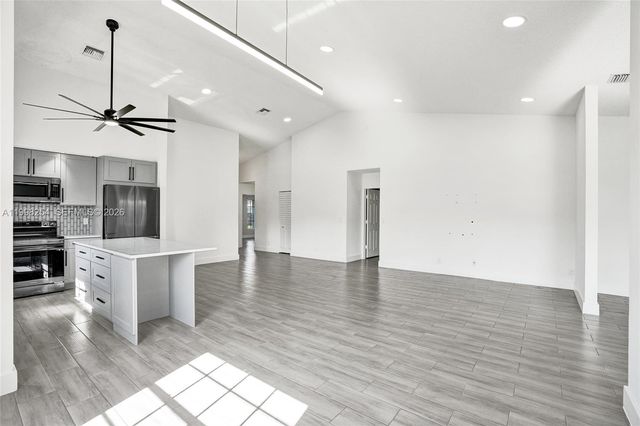 5287 Tiffany Anne Cir, West Palm Beach, FL 33417