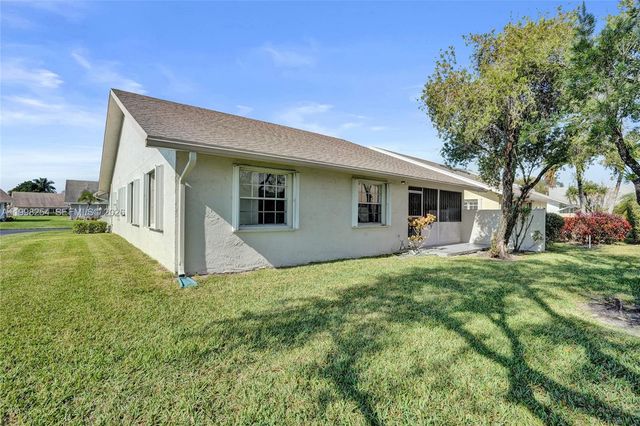 5287 Tiffany Anne Cir, West Palm Beach, FL 33417