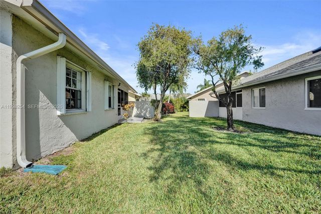 5287 Tiffany Anne Cir, West Palm Beach, FL 33417