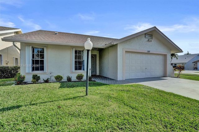 5287 Tiffany Anne Cir, West Palm Beach, FL 33417