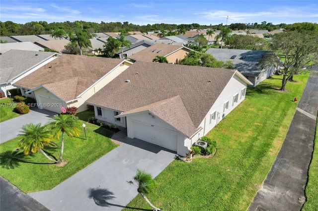 5287 Tiffany Anne Cir, West Palm Beach, FL 33417