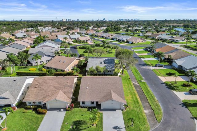 5287 Tiffany Anne Cir, West Palm Beach, FL 33417