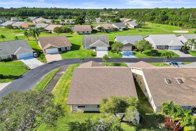 5287 Tiffany Anne Cir, West Palm Beach, FL 33417