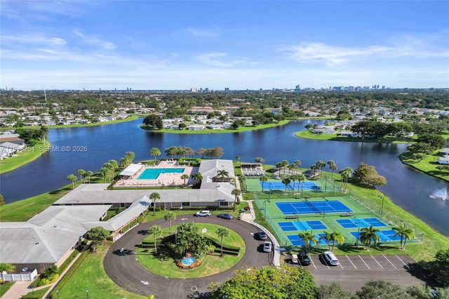 5287 Tiffany Anne Cir, West Palm Beach, FL 33417