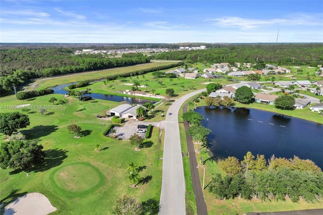 5287 Tiffany Anne Cir, West Palm Beach, FL 33417