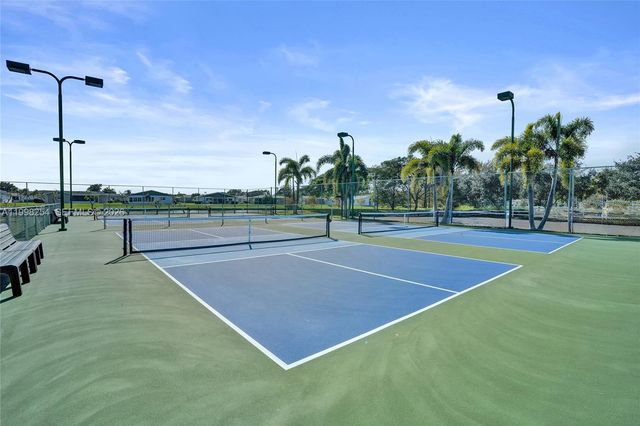 5287 Tiffany Anne Cir, West Palm Beach, FL 33417