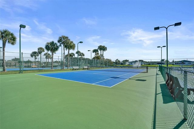 5287 Tiffany Anne Cir, West Palm Beach, FL 33417