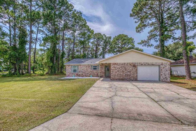 1601 Kauai Ct, Gulf Breeze, FL 32563