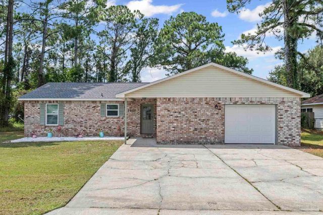 1601 Kauai Ct, Gulf Breeze, FL 32563