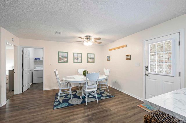 1601 Kauai Ct, Gulf Breeze, FL 32563