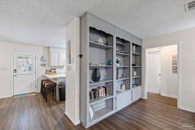 1601 Kauai Ct, Gulf Breeze, FL 32563