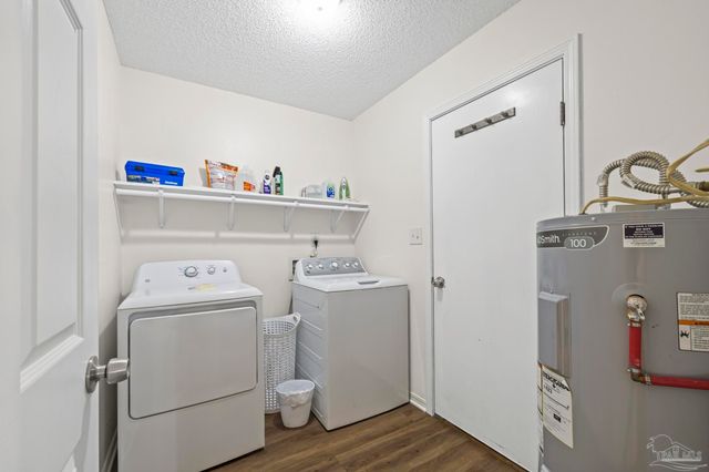 1601 Kauai Ct, Gulf Breeze, FL 32563