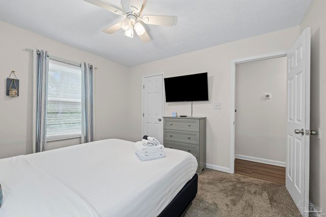 1601 Kauai Ct, Gulf Breeze, FL 32563