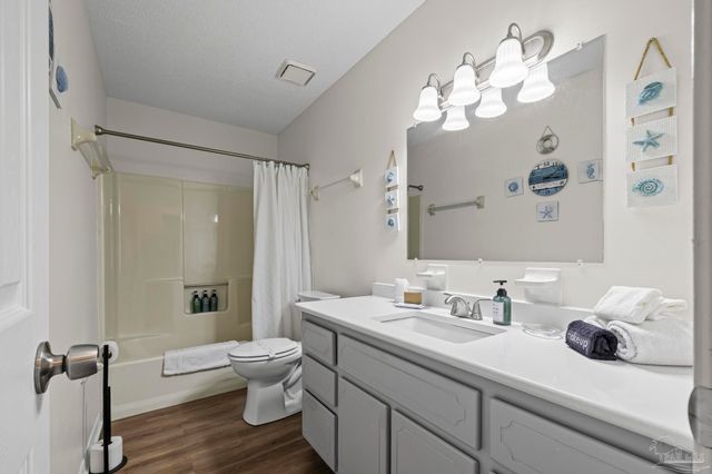 1601 Kauai Ct, Gulf Breeze, FL 32563