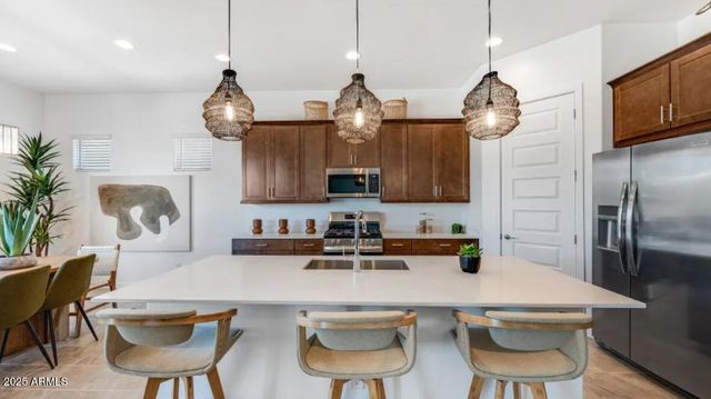 7942 W ROWEL Road, Peoria, AZ 85383