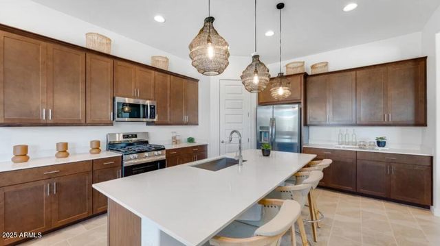 7942 W ROWEL Road, Peoria, AZ 85383