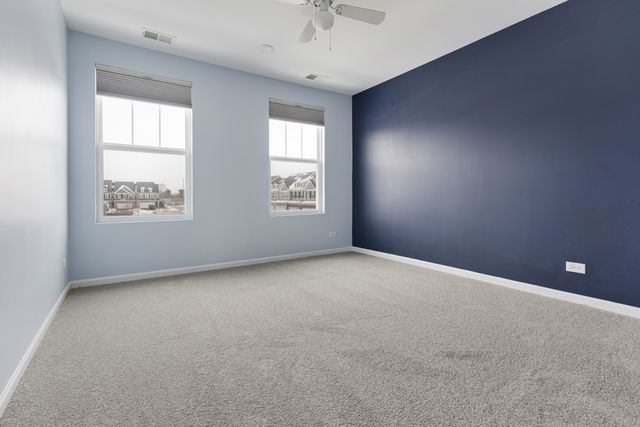 573 Watercress Drive, Aurora, IL 60504