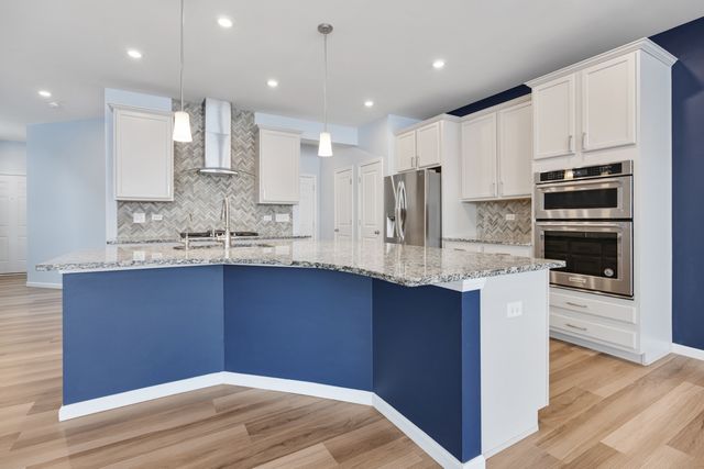 573 Watercress Drive, Aurora, IL 60504