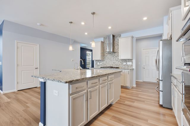 573 Watercress Drive, Aurora, IL 60504