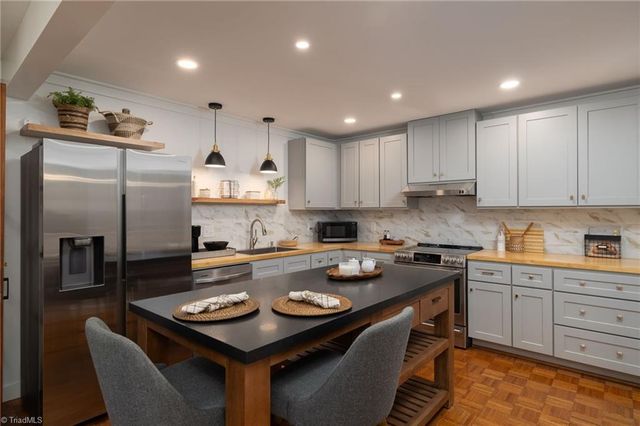 1120 Rustic Road, Greensboro, NC 27410