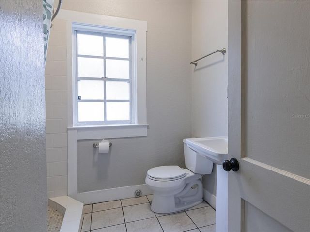 221 SE 9TH STREET, Gainesville, FL 32601