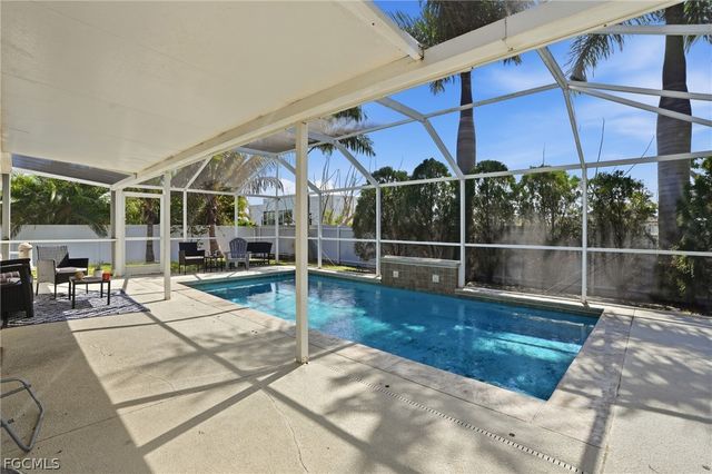 3310 NW 5th TER, Cape Coral, FL 33993