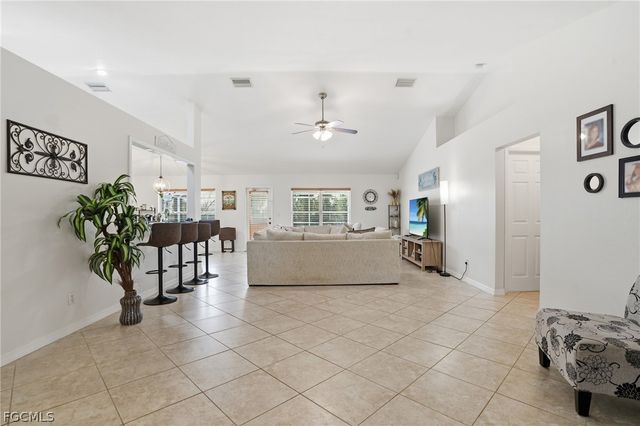 3310 NW 5th TER, Cape Coral, FL 33993